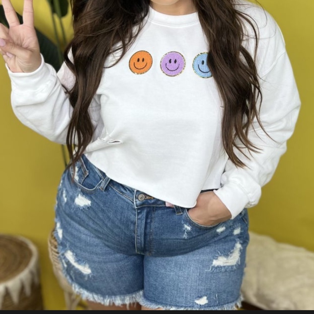 NWT✳️SMILE Emoji✳️Patchwork Crew Neck long Sleeve Cropped Distressed Sweatshirt